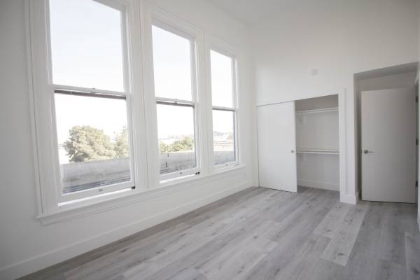 Building Photo - 218 Haight St
