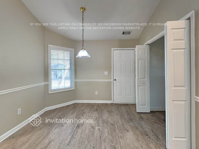 Foto del edificio - 2825 Maple Vista Ln SW