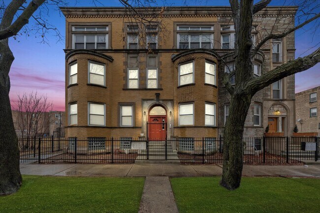 Foto del edificio - 4734 S St Lawrence Ave