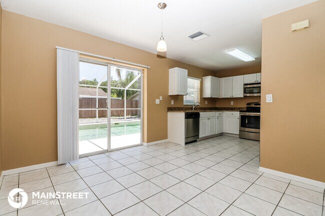 Foto del edificio - 15608 Sunny Crest Ln