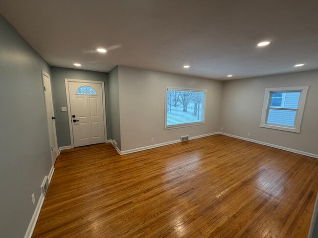 Foto del edificio - 301 Leif Erikson Dr