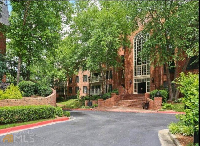 Building Photo - 27306 Plantation Dr NE