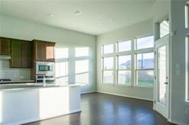 Foto del edificio - 4021 Gildas Path