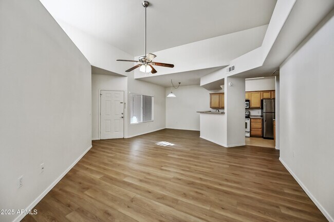 Building Photo - 17017 N 12th St