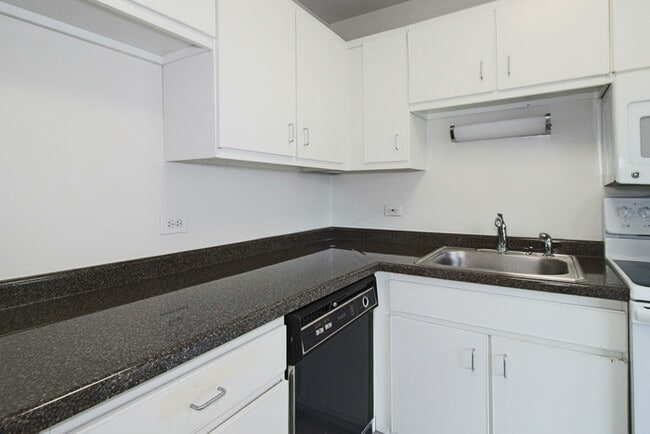 Foto del edificio - 55 E Scott St