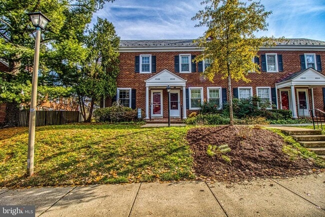 Building Photo - 4638 30th Rd S
