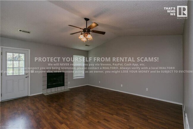 Building Photo - 3161 W Oakfield St