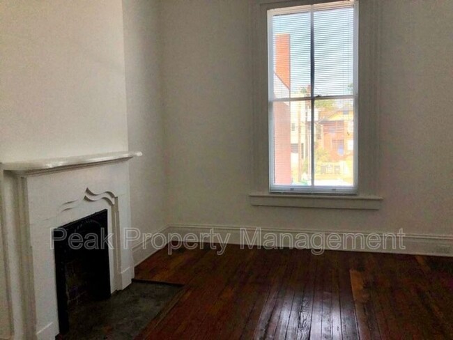 Building Photo - 1315 Hull St