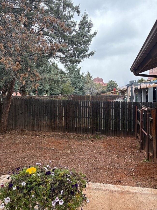 Building Photo - Furnished, 1-Year Long-Term Rental