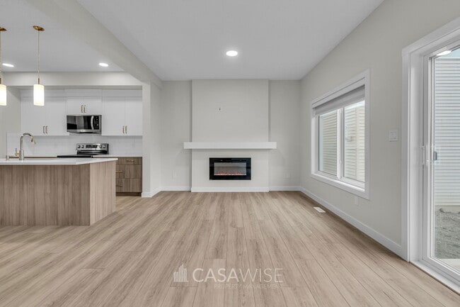 Building Photo - 1065 Berg Pl