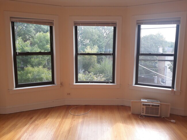 Foto del edificio - 1501 Chase St