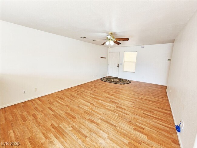 Building Photo - 1700 Sycamore Ave