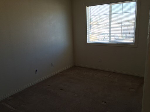 Building Photo - 1653 Orchard Cv