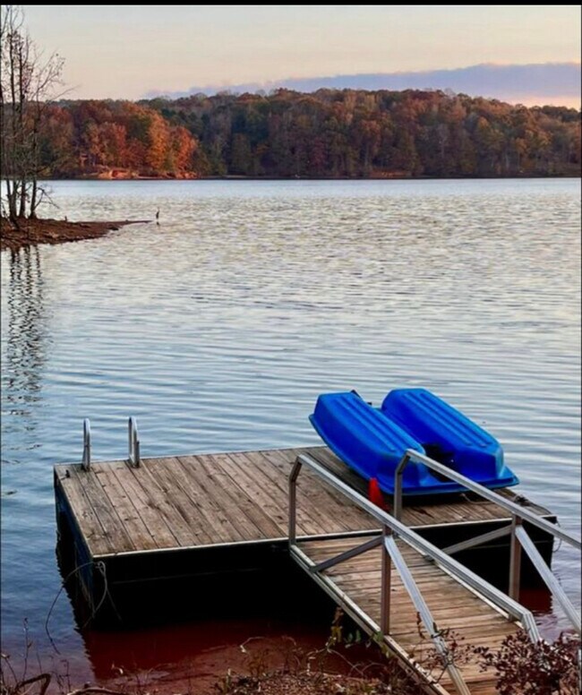 Building Photo - 290 S Port Bass Dr