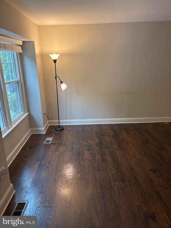 Foto del edificio - 1318 Alderton Ln
