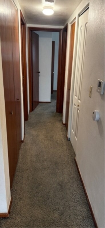 Building Photo - 906 5th Ave S