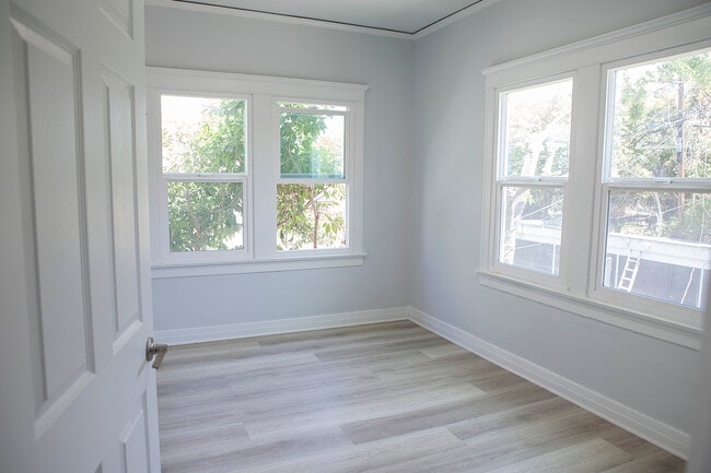 Building Photo - 2520 5th Ave