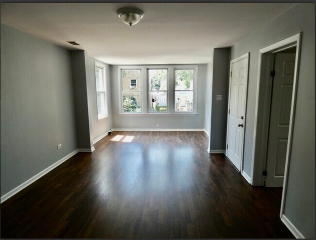 Foto del edificio - 4205 N Bernard St
