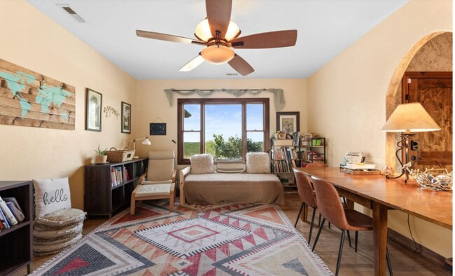 Foto del edificio - 710 Hilltop Vista Rd