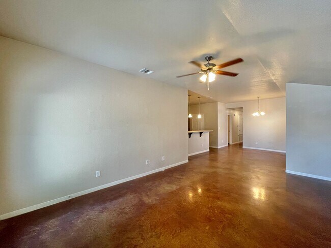 Foto del edificio - 928 Maplewood Dr