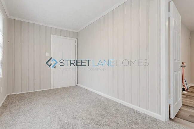 Building Photo - 4202 16th Ave