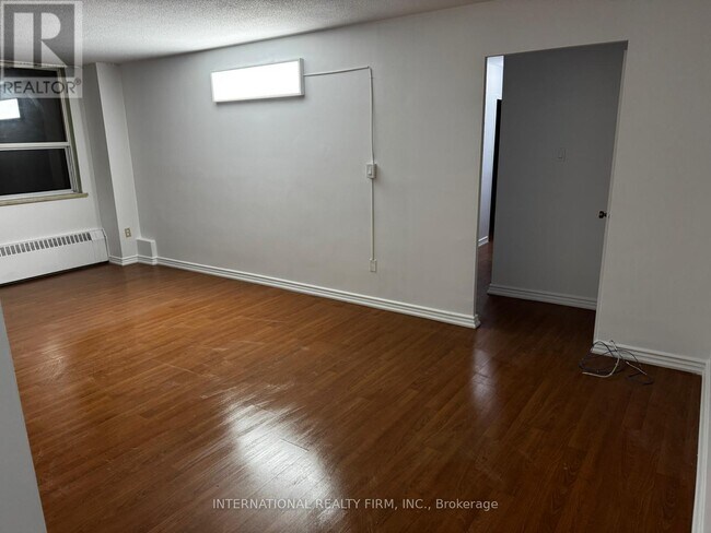 Building Photo - 1455 Lawrence Ave W