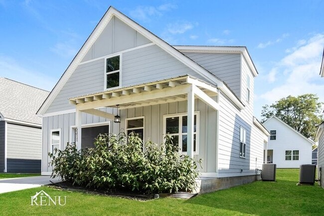 Building Photo - 5353 Lynnland Terrace