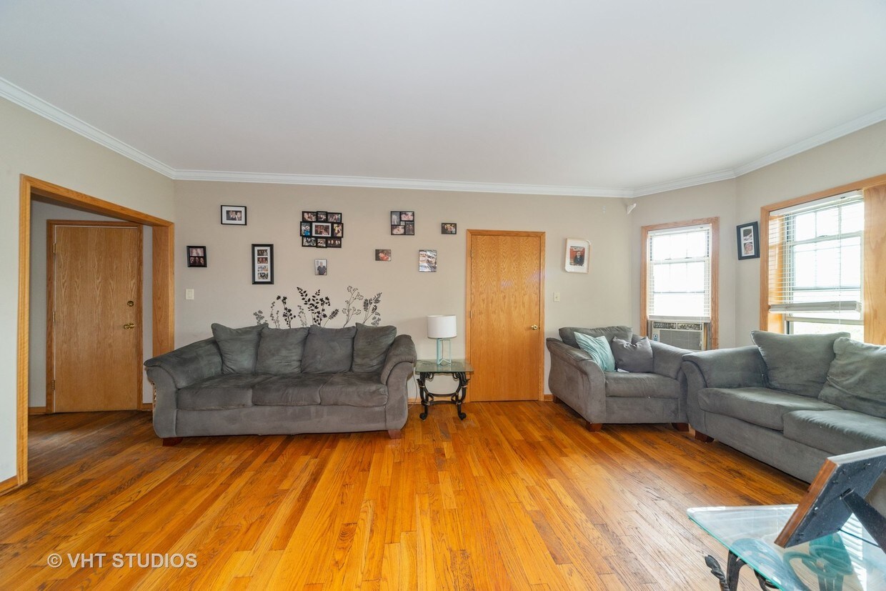 Primary Photo - 403 S Harvey Ave