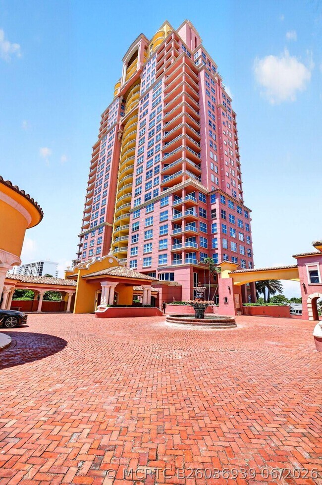 Foto del edificio - 2100 N Ocean Blvd