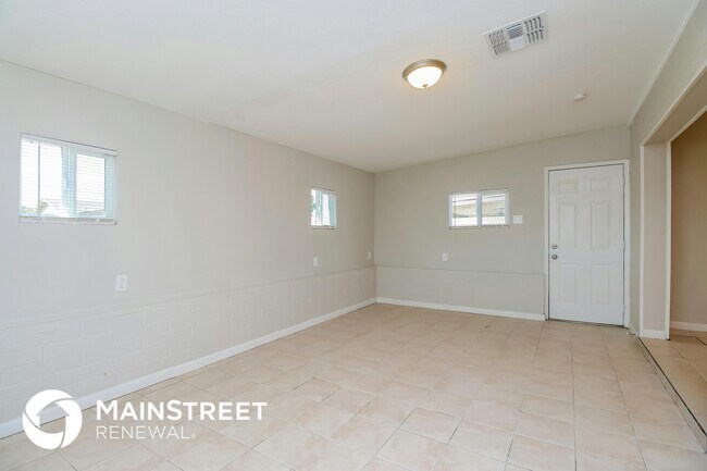 Foto del edificio - 4301 E Saint Catherine Ave