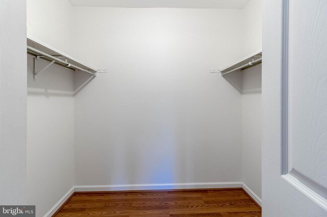 Foto del edificio - 448 Girard St