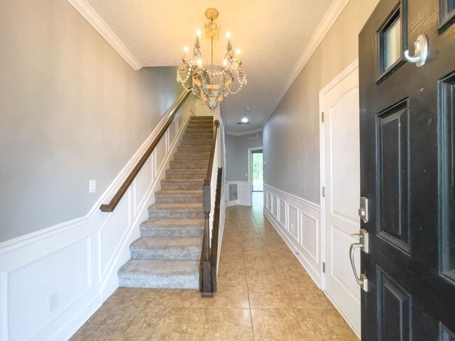 Foto del edificio - Beautiful 3 story townhome in St Johns Town center area