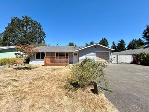 Building Photo - 210 SW 142nd Ave