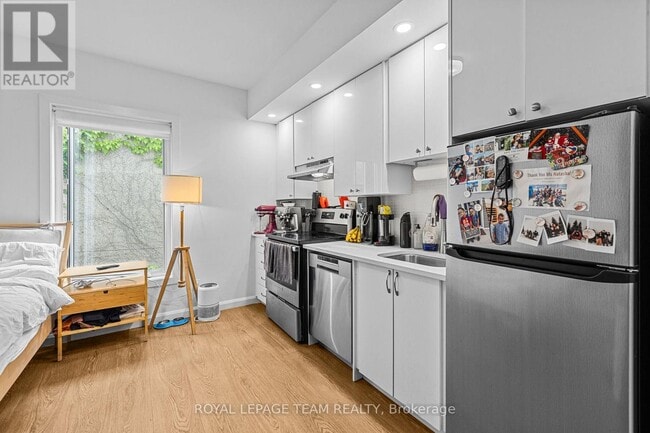Building Photo - 506 Gladstone Ave