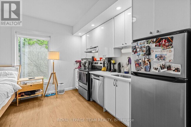 Photo du bâtiment - 506 Gladstone Ave
