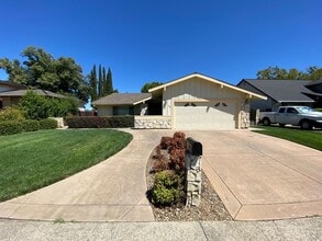 Building Photo - 8704 Via Alta Way