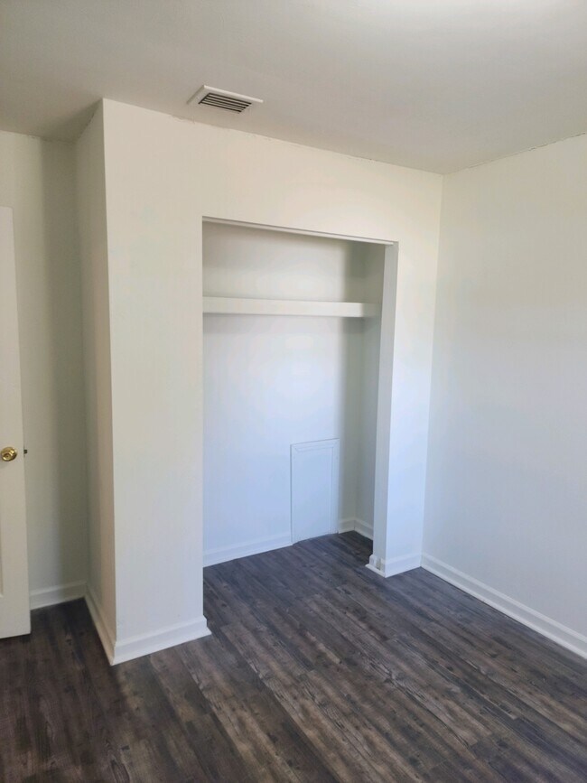 Building Photo - 246 Pheasant Run Dr