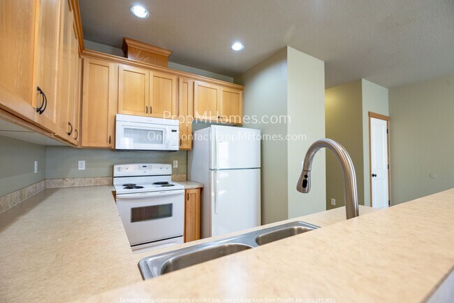 Foto del edificio - Charming Three Bedroom, Two and Half Bath in PowellHurst-Gilbert Neighborhood!