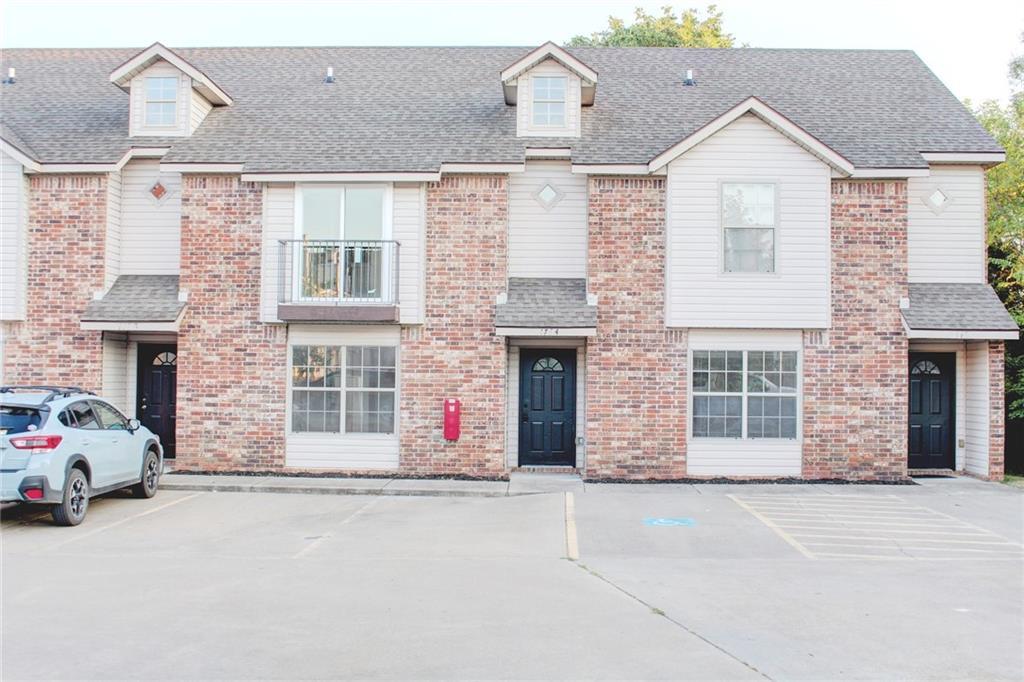 1738 N Chestnut Ave, Fayetteville, AR 72703 Condo for Rent in