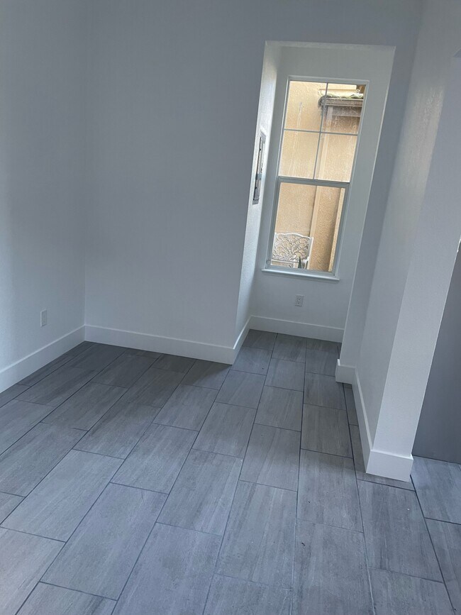 Foto del edificio - 1150 Mitchell Ln