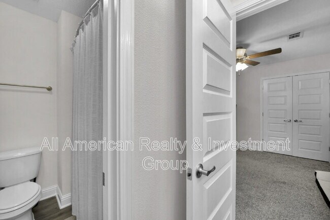 Foto del edificio - 8001 Silver Maple Dr