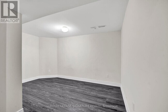 Building Photo - 4502 Violet Rd