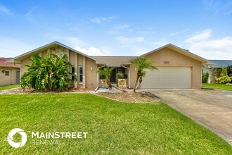 Building Photo - 9827 San Sierra Way