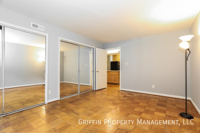 Photo - 6000 Westchester Park Dr Townhome