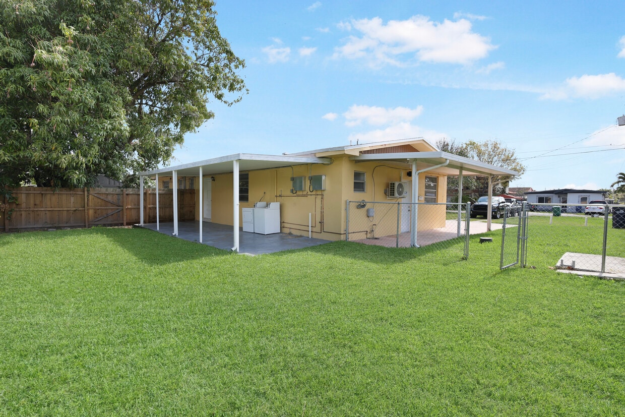 Photo - 532 SW 79th Ave (Miami, FL)