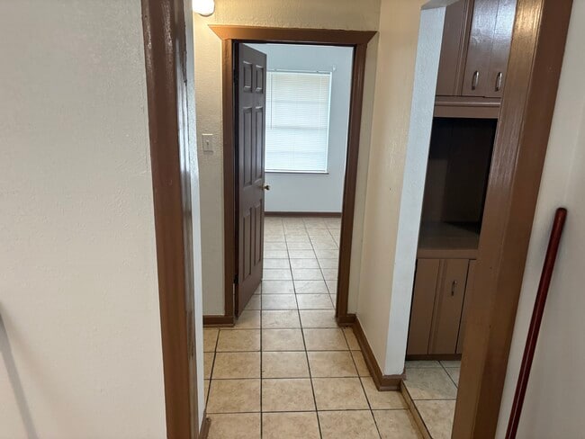 Building Photo - 9218 Laura Koppe Rd