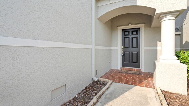 Building Photo - Gorgeous 3br/2.5ba/2 car garage Home in Ve...