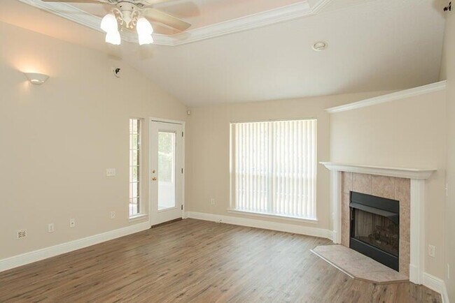 Foto del edificio - 274 Tecumseh Ln