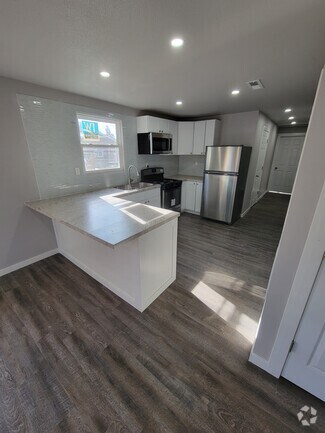 Building Photo - 2417 East 13th Street