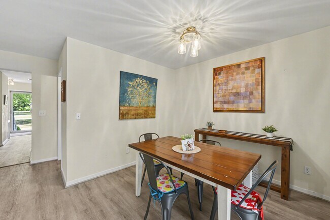 Foto del edificio - 1263 Marshview Dr